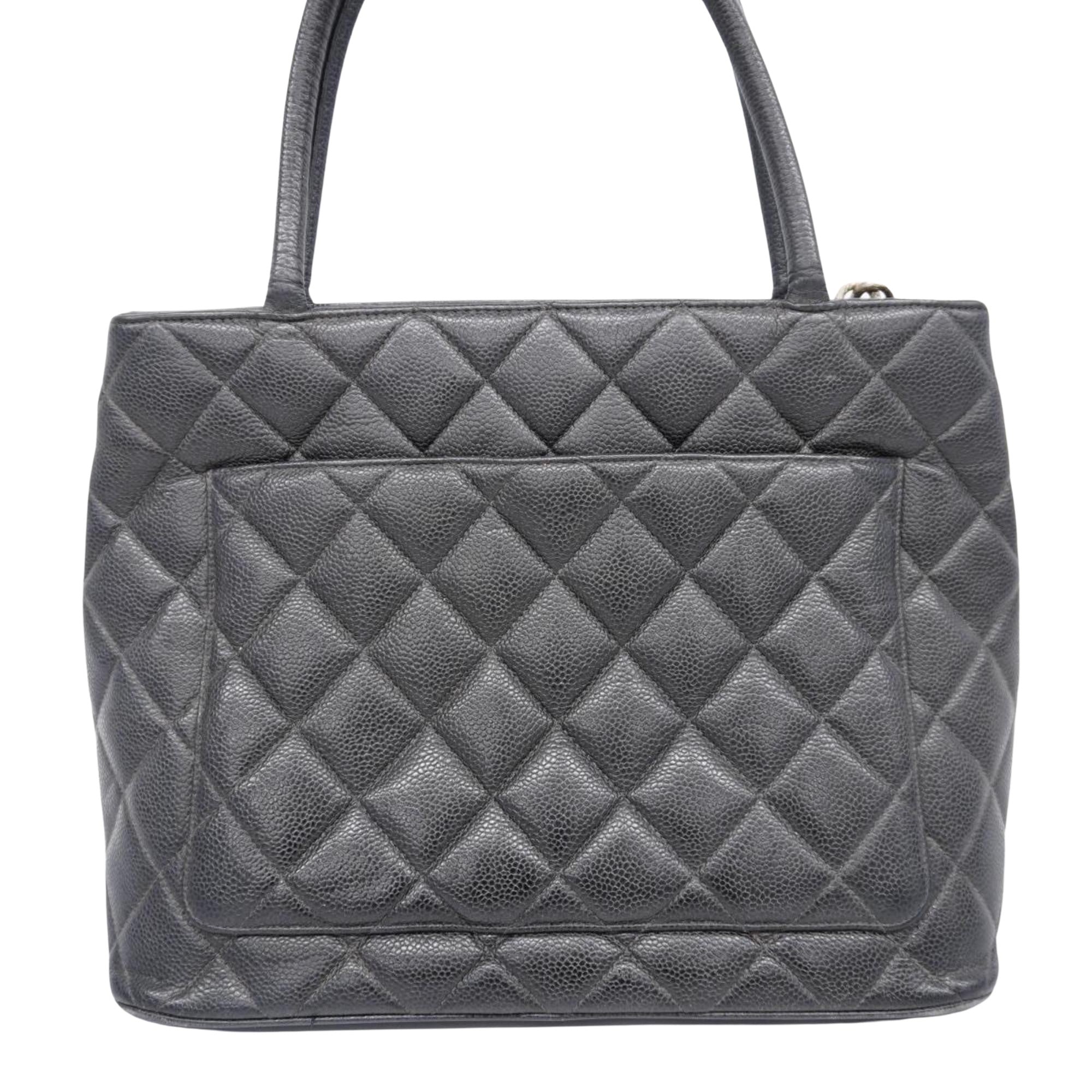 Chanel Logo CC
