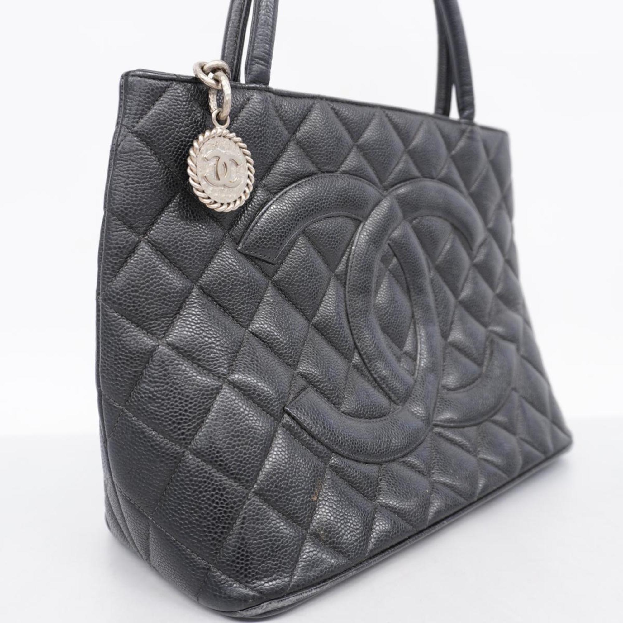 Chanel Logo CC