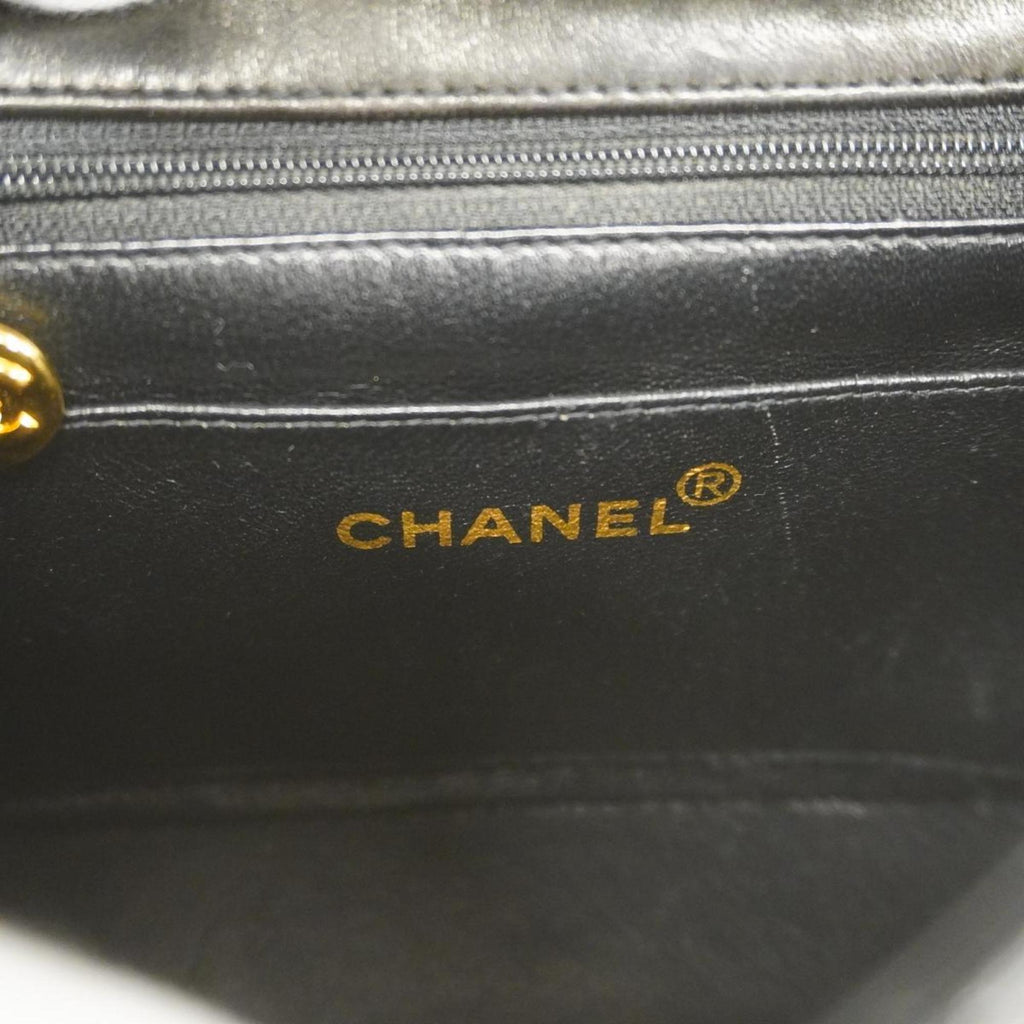 Chanel Mini matelassé