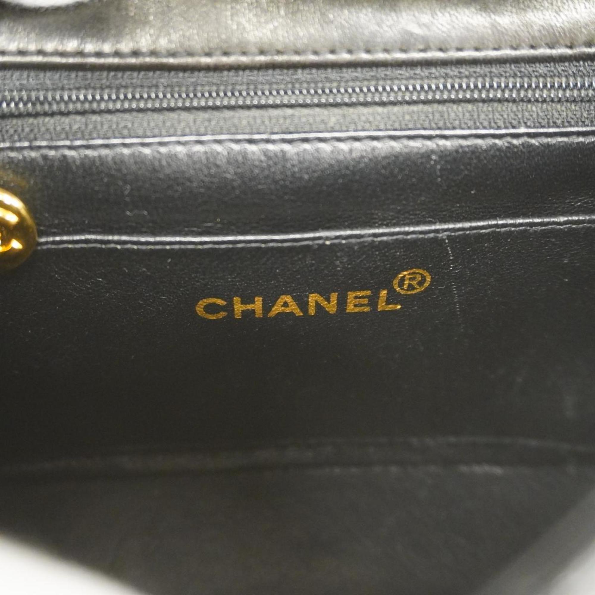 Chanel Mini matelassé