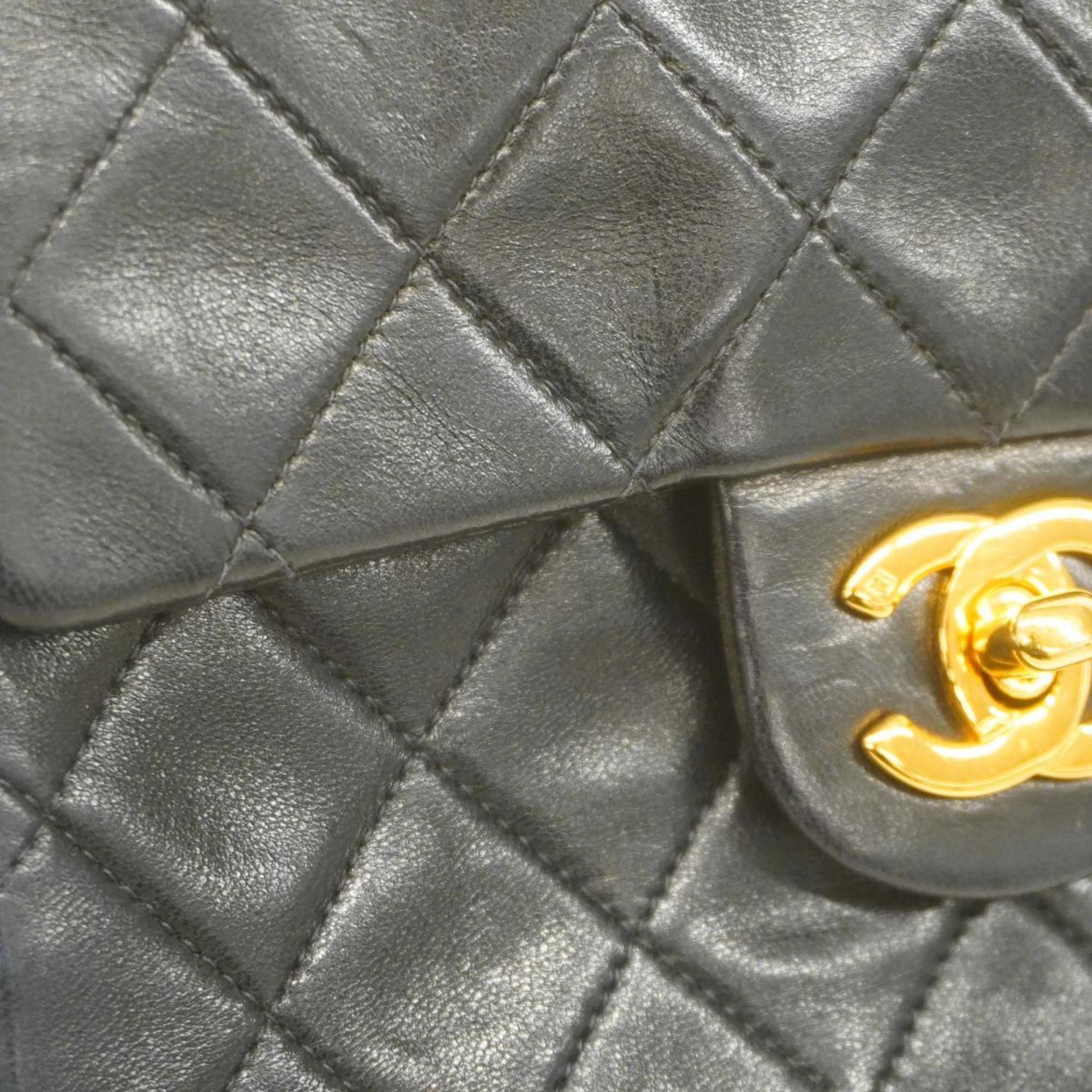 Chanel Mini matelassé