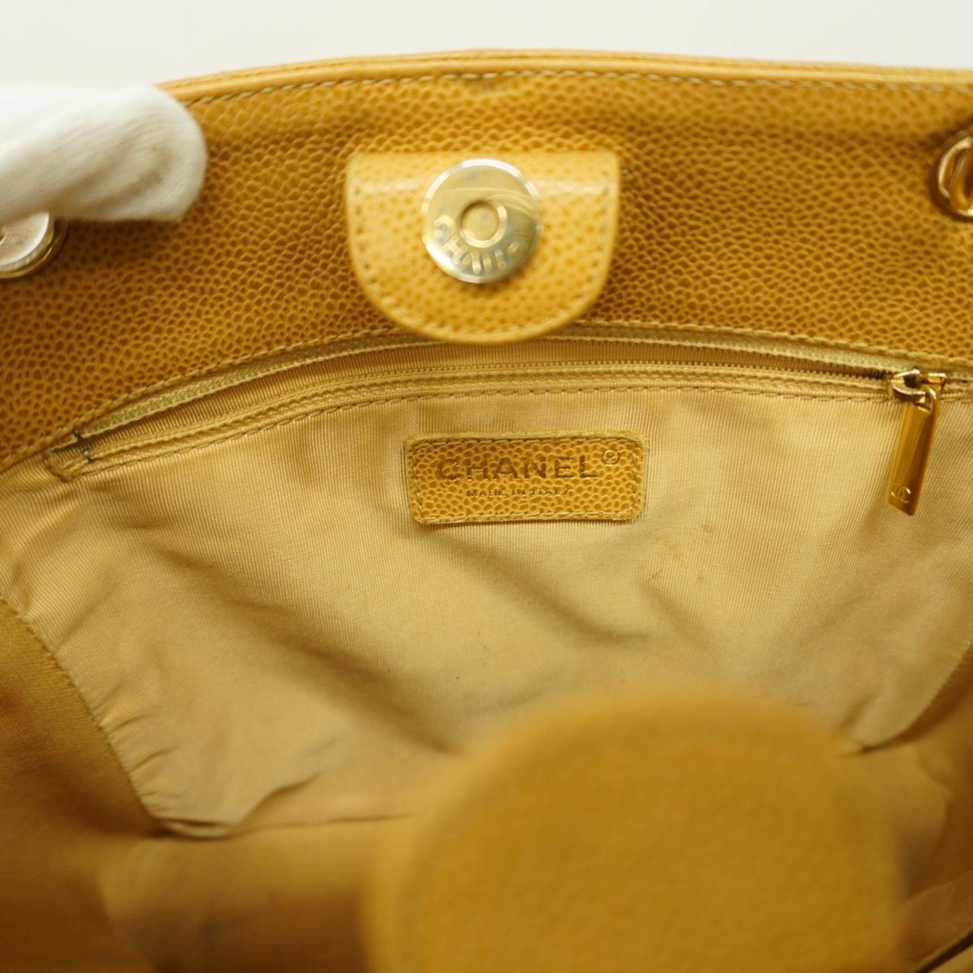 Chanel Shopping