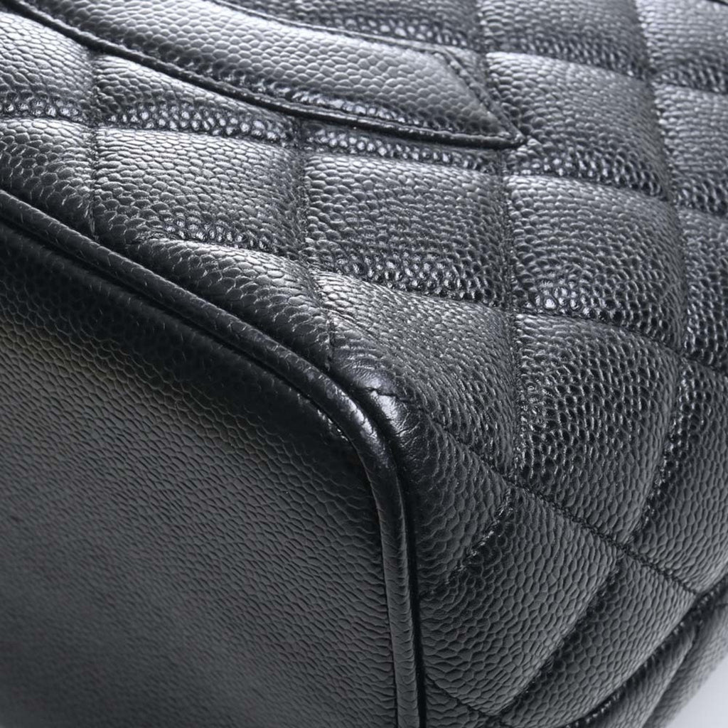 Chanel Medaillon