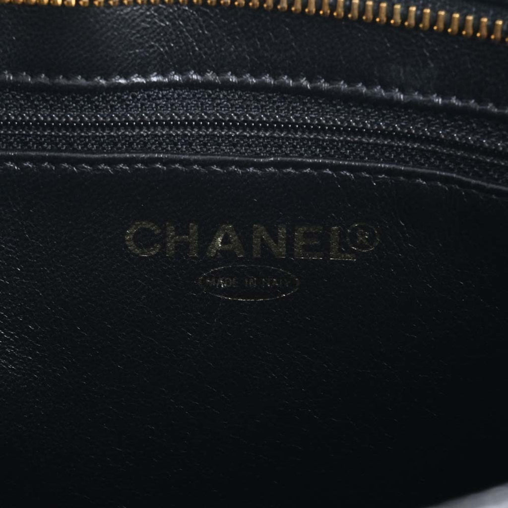 Chanel Medaillon