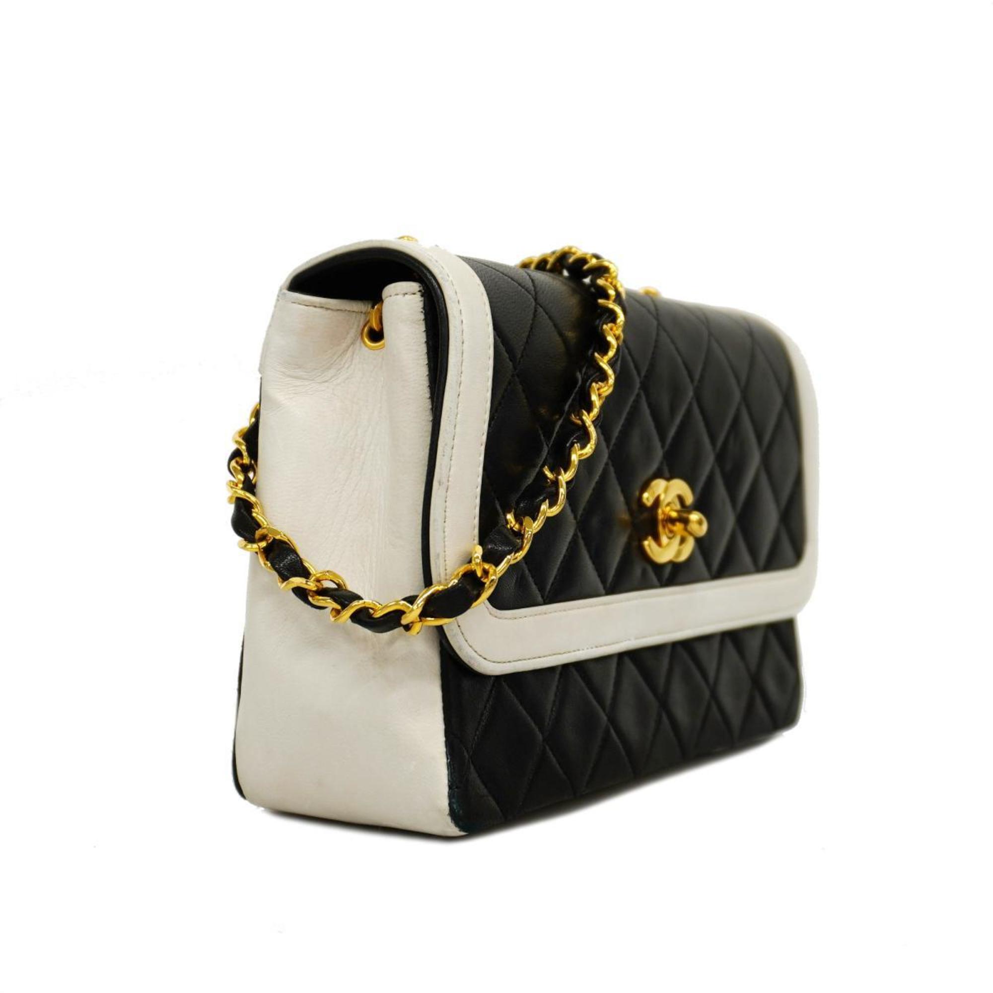 Chanel Matelassé
