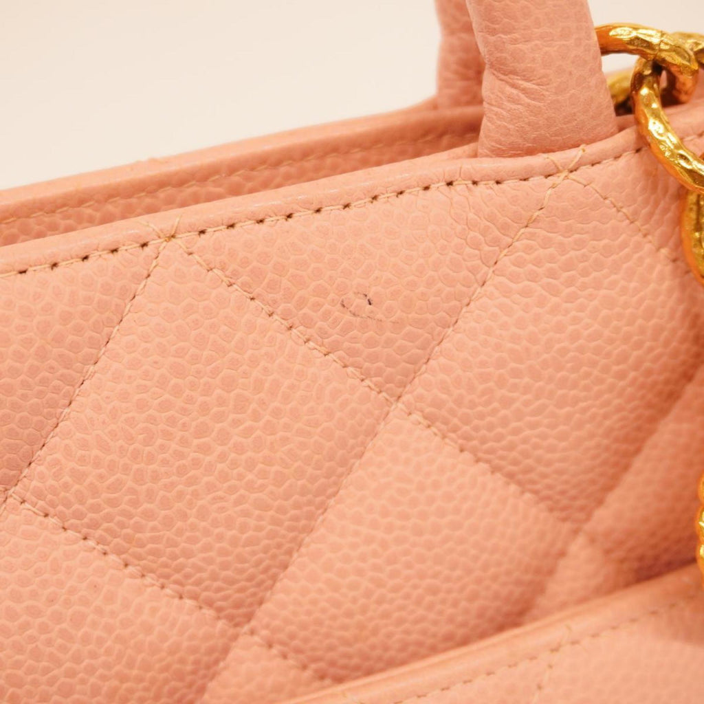Chanel Medaillon