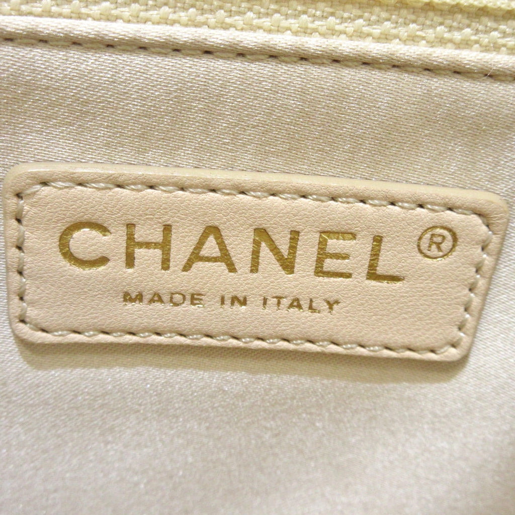 Chanel Shopping