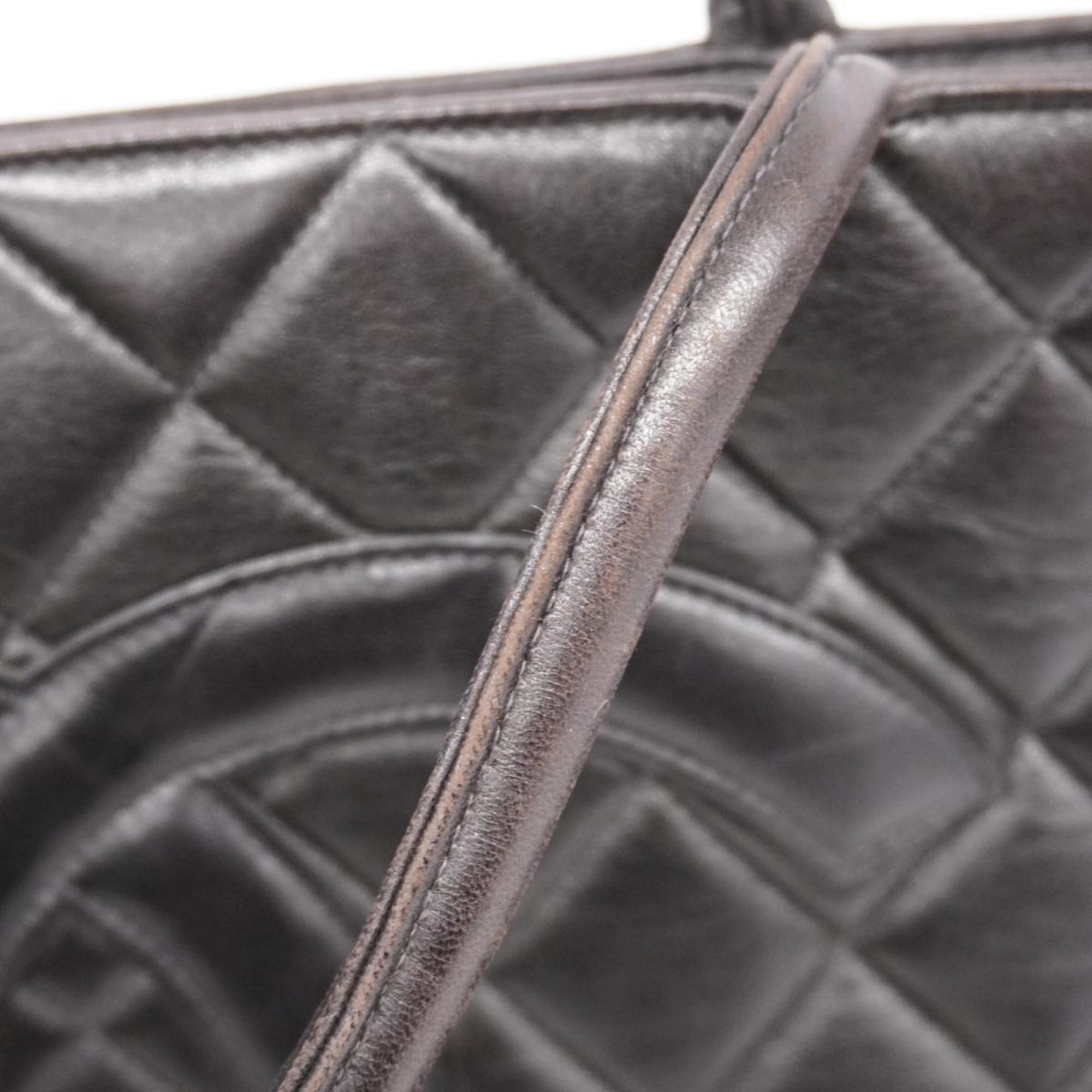 Chanel Shopping