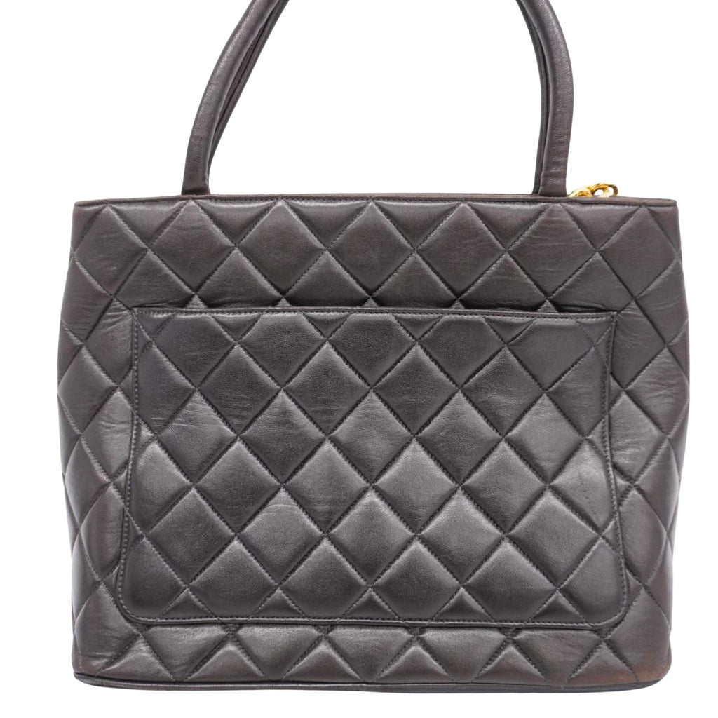 Chanel Shopping