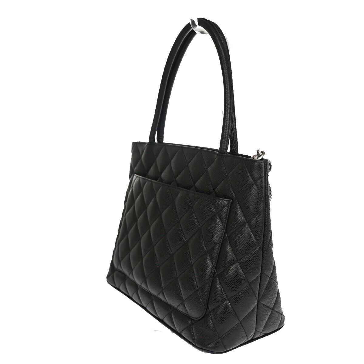 Chanel Medaillon