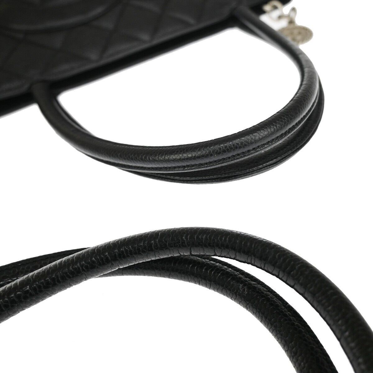 Chanel Medaillon