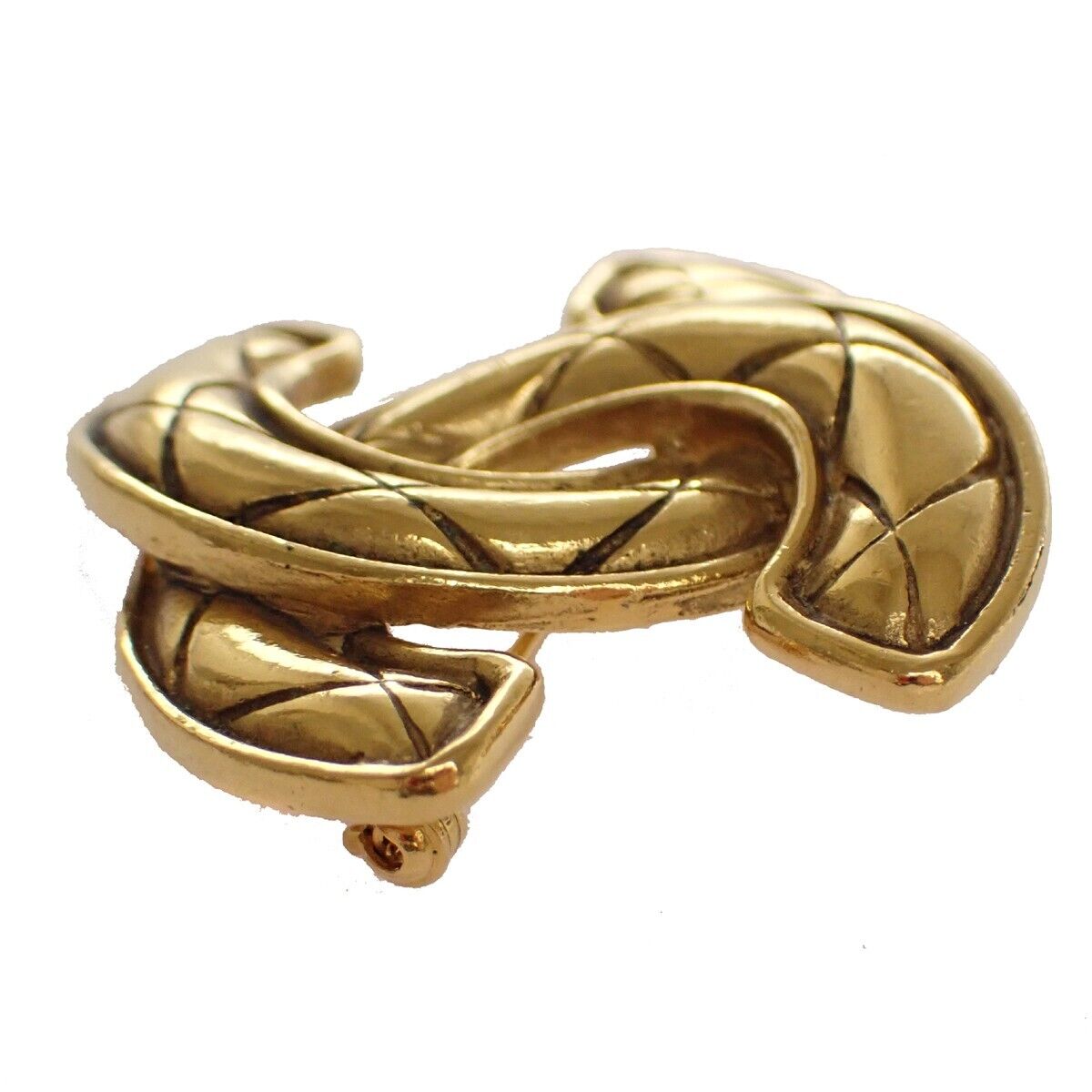 Chanel Broche