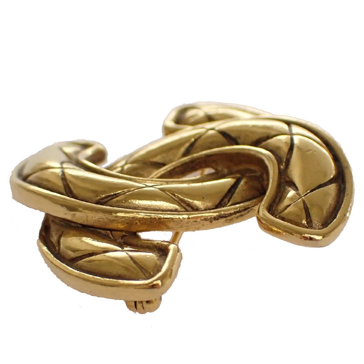 Chanel Broche
