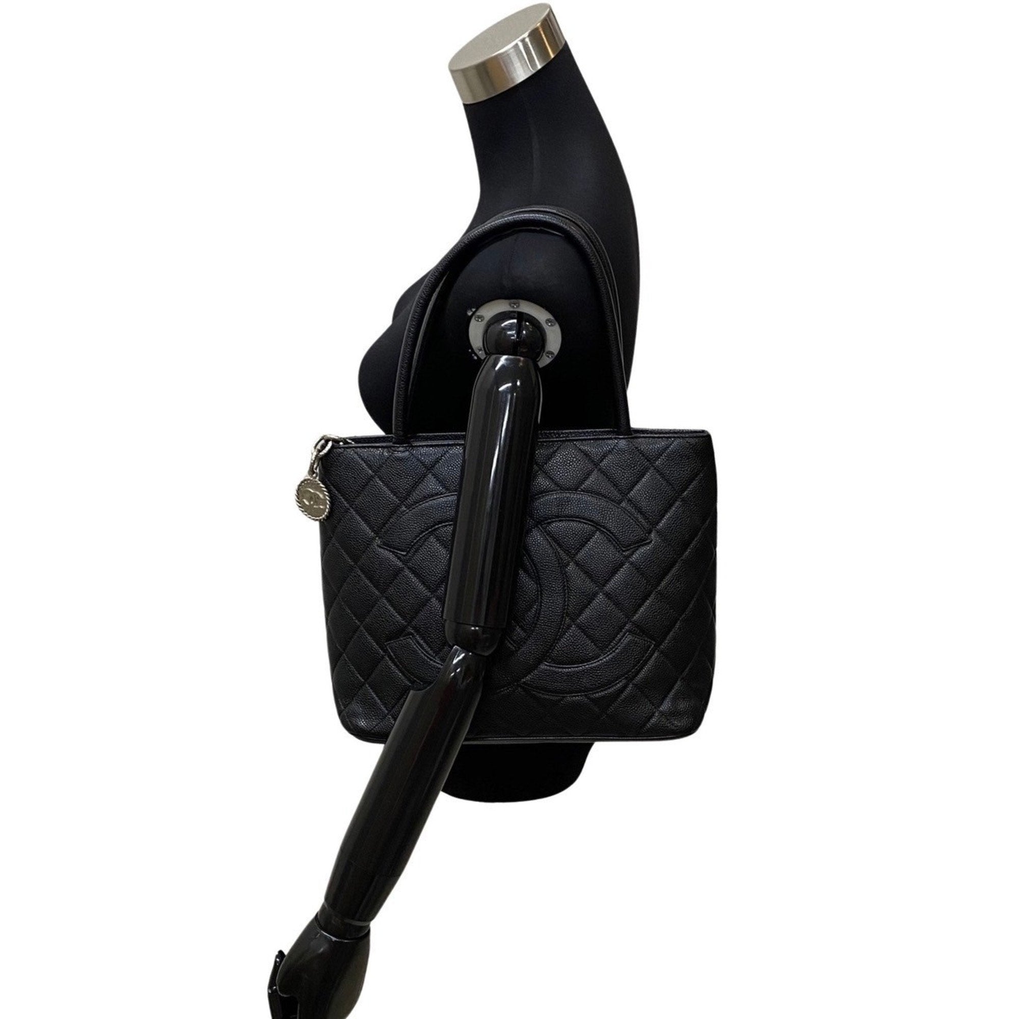 Chanel Shopping
