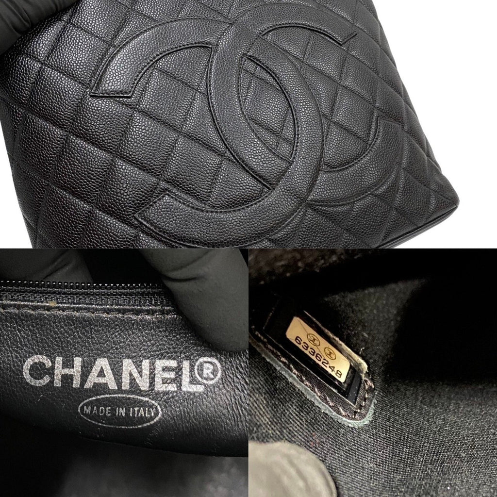 Chanel Shopping