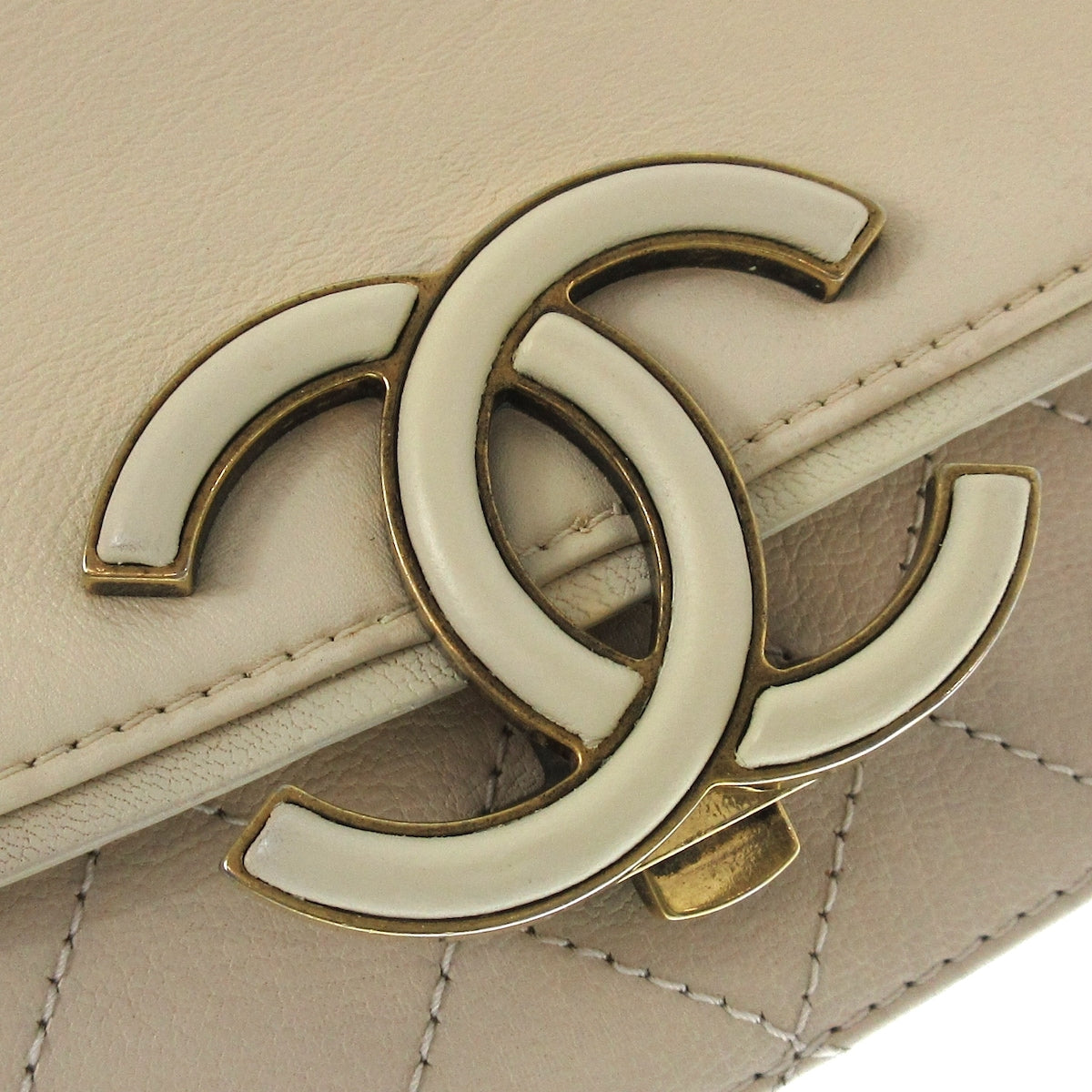 Chanel Coco Curve