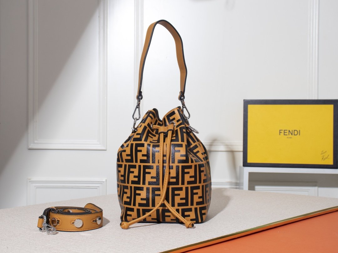 Designer Handbags Fendi 037