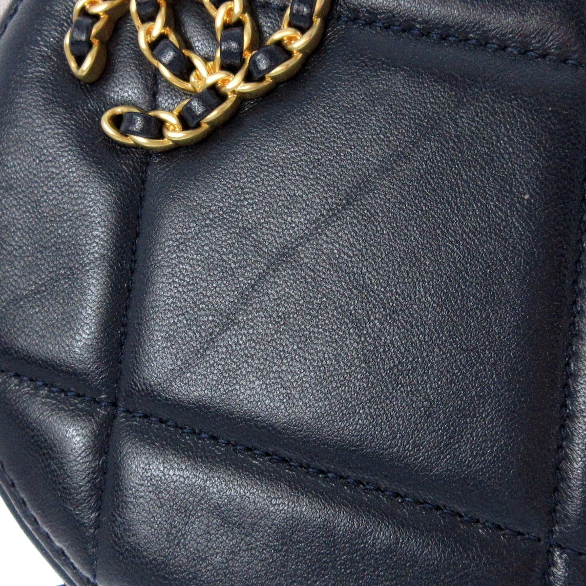 Chanel Chanel 19