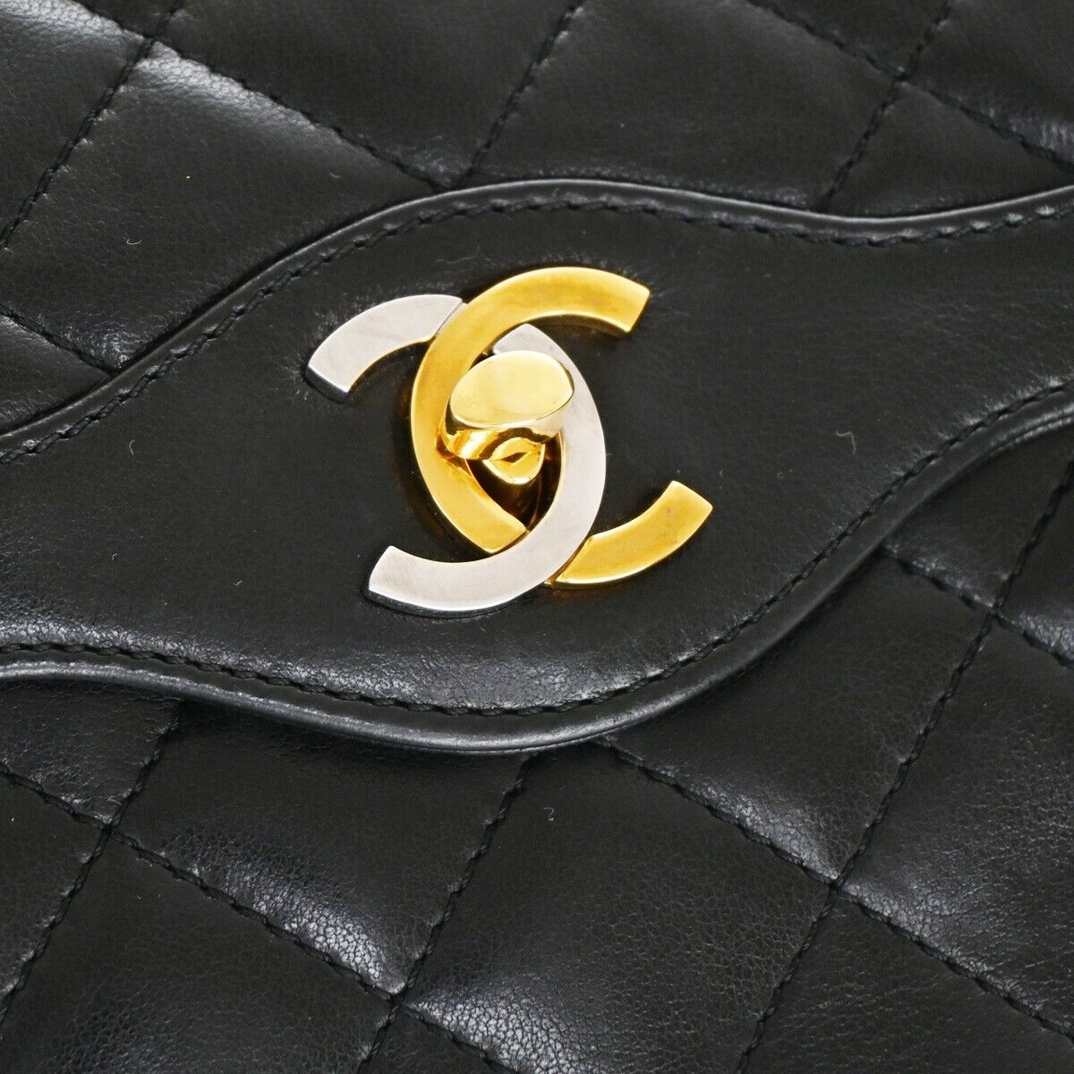 Chanel Matelassé