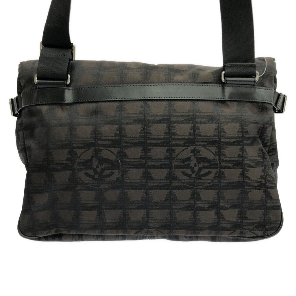 Chanel Travel line