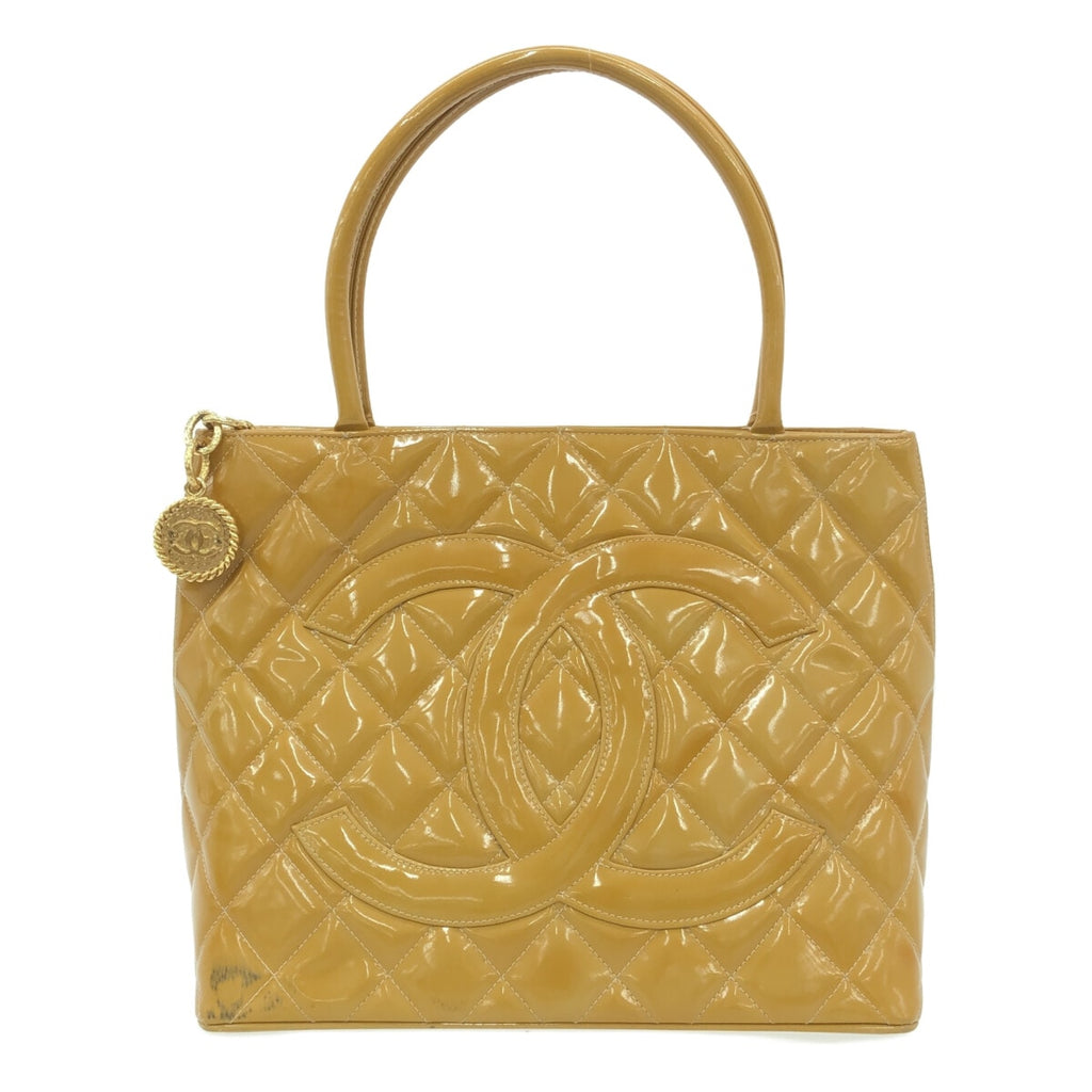 Chanel Medaillon