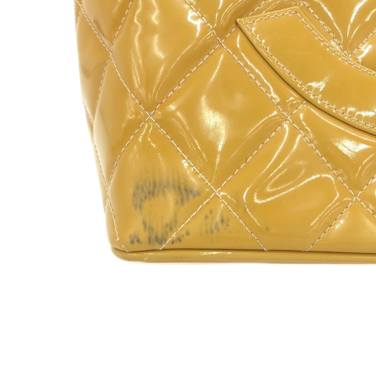 Chanel Medaillon