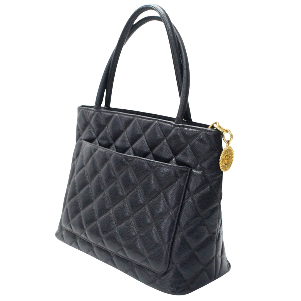 Chanel Shopping