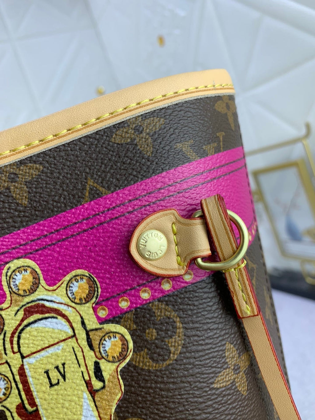 Luxury Bags Louis Vuitton  811