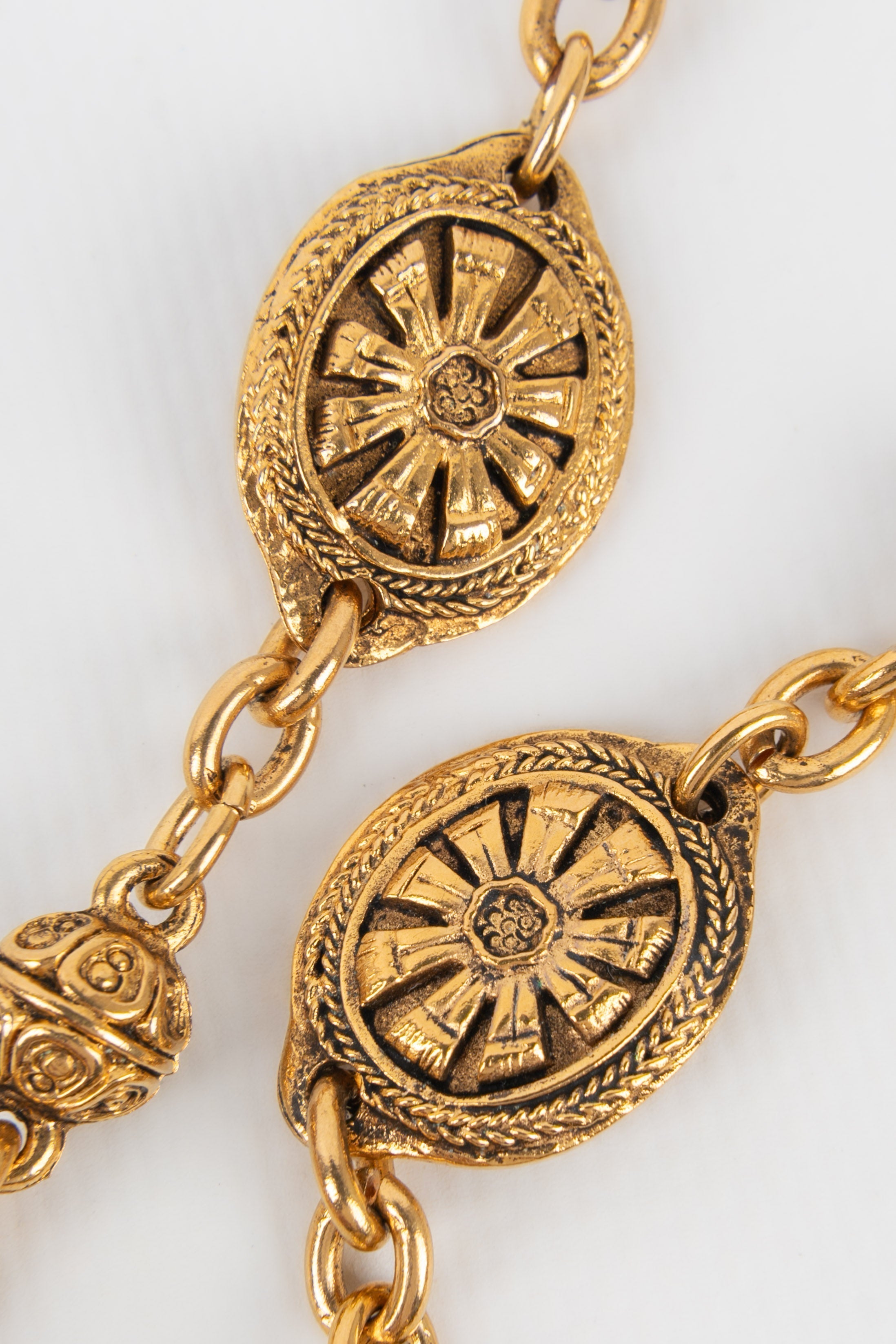 Collier dor�� Chanel 1980s