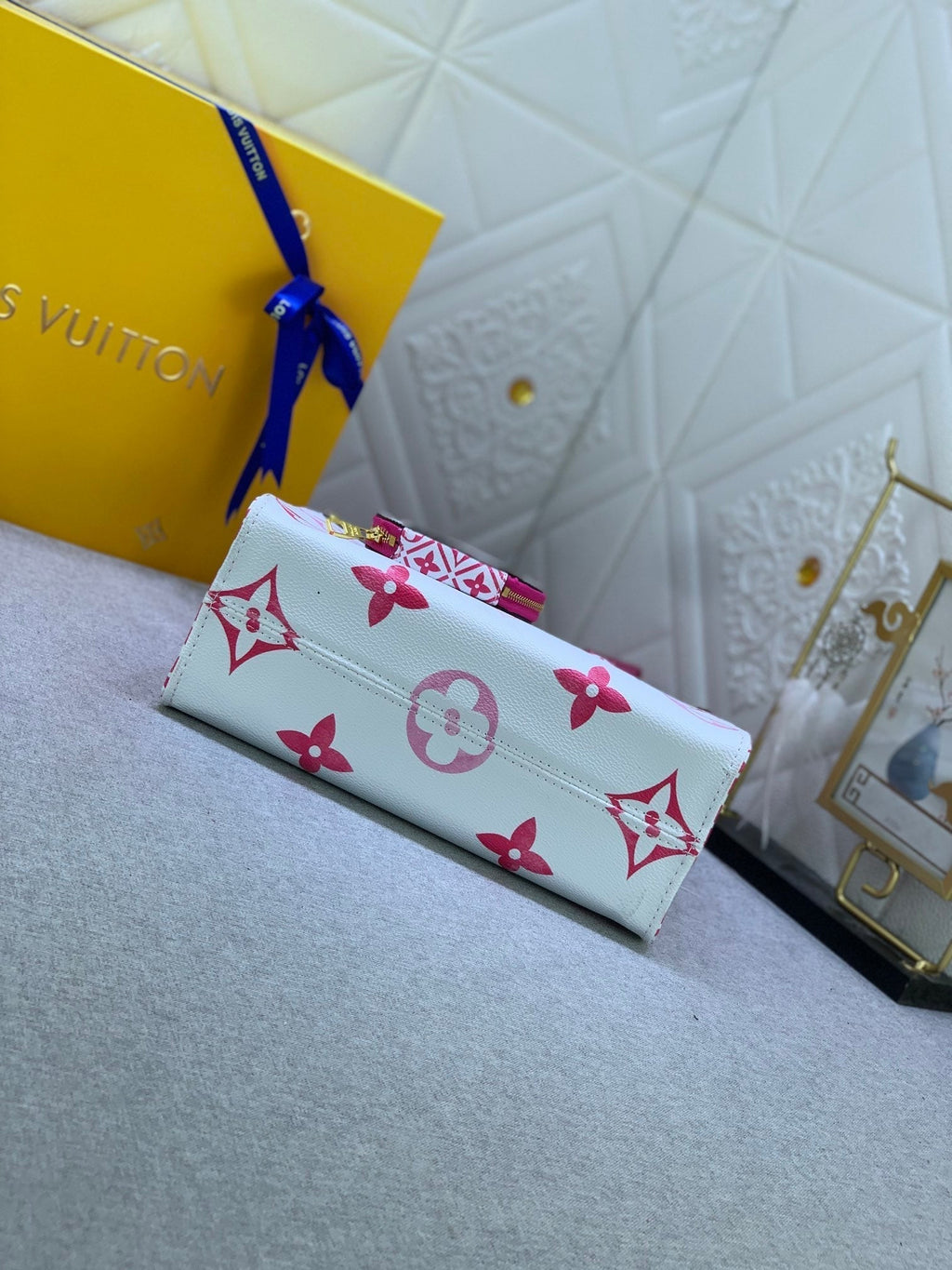 Luxury Bags Louis Vuitton  818