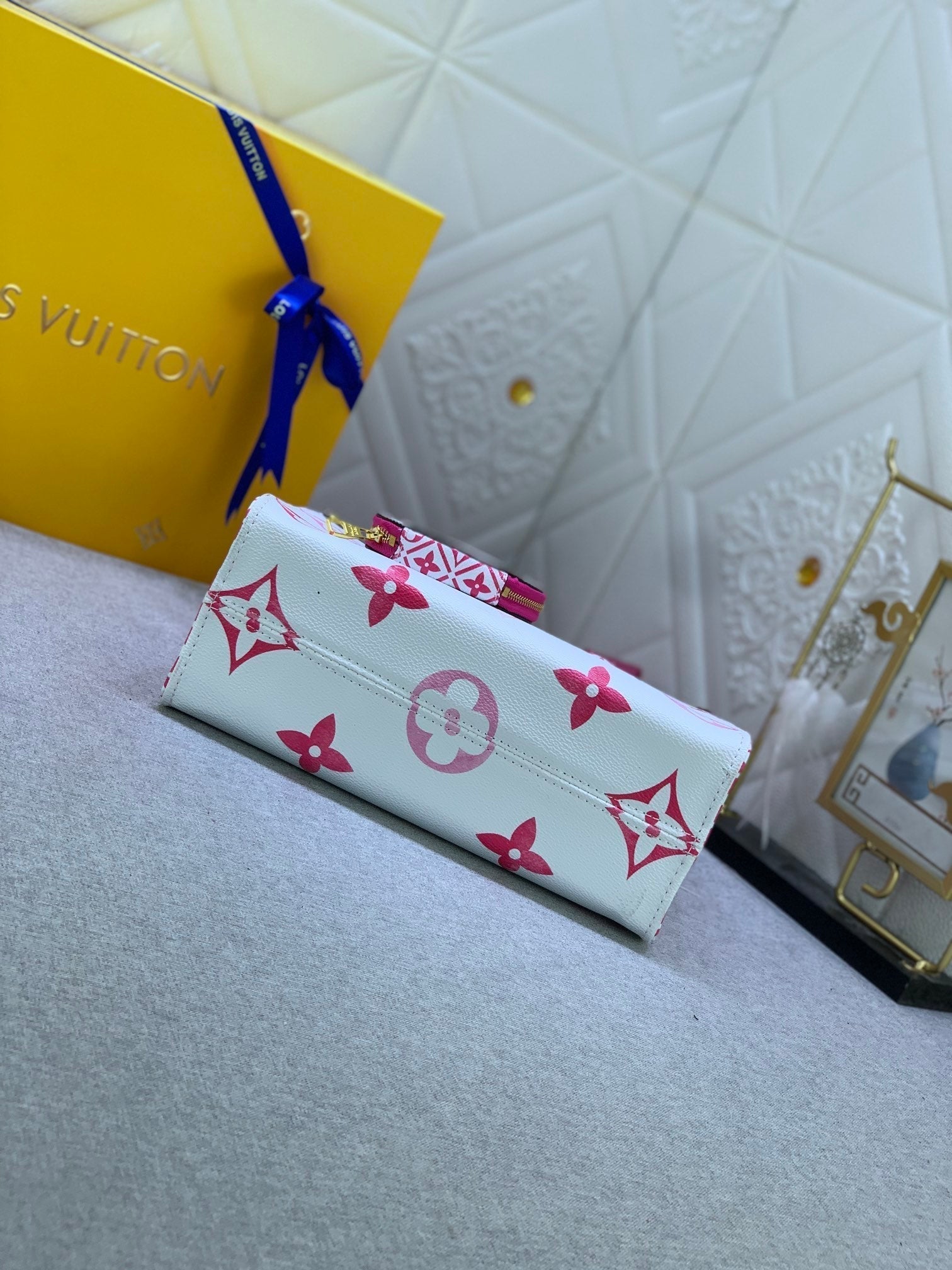 Luxury Bags Louis Vuitton  818