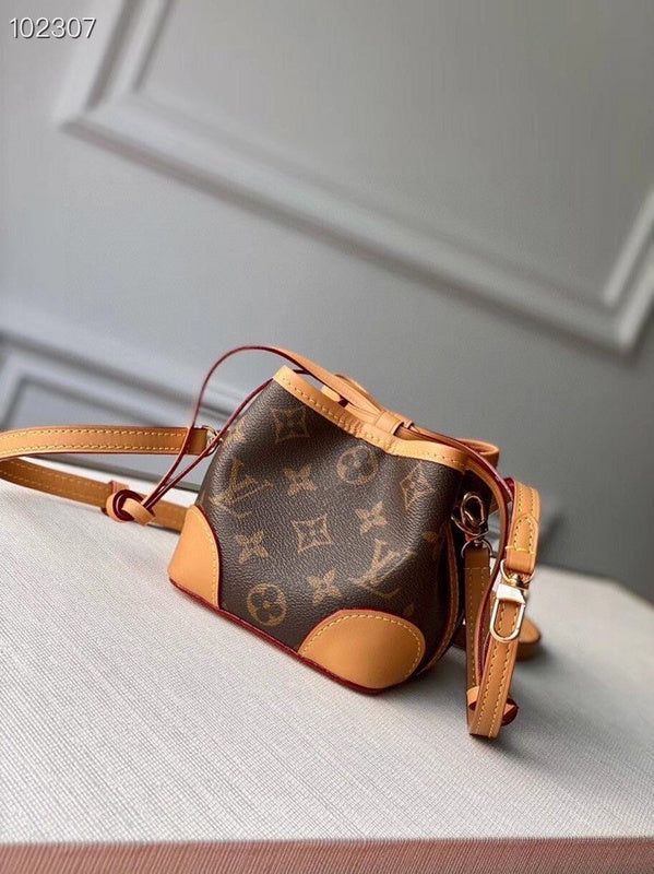Louis Vuitton Luxury Bags 2695