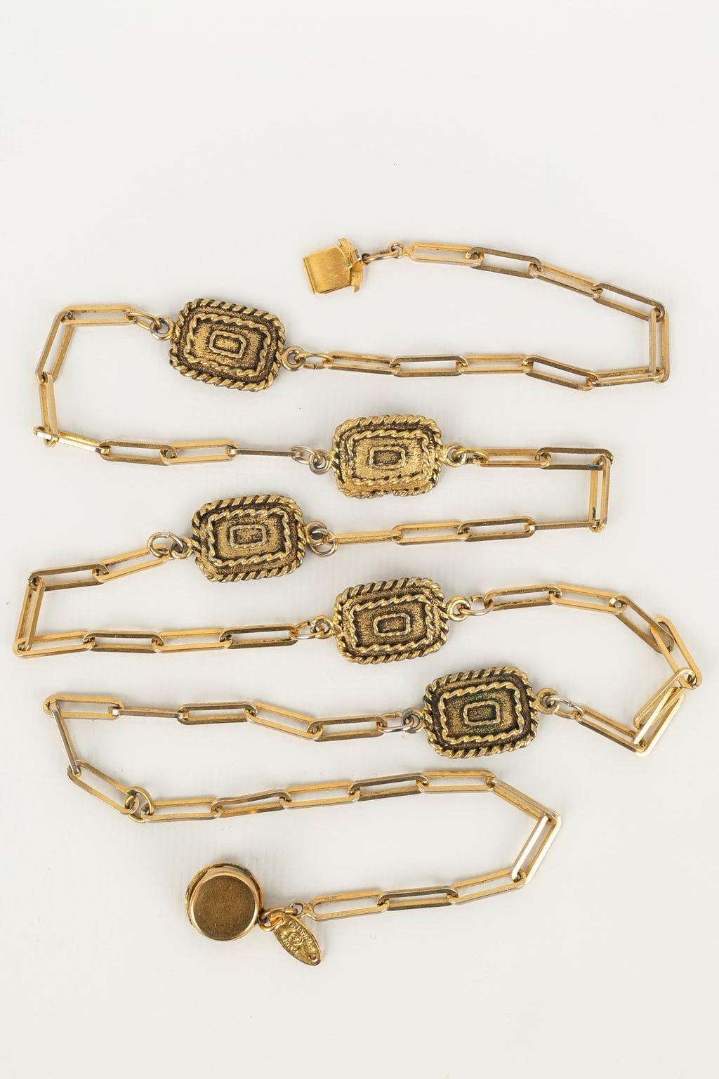 Collier dor�� Chanel 1984