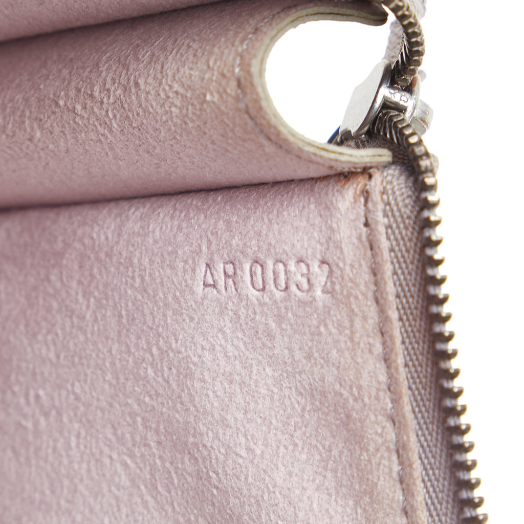 LOUIS VUITTON Epi Pochette Accessoires Baguette