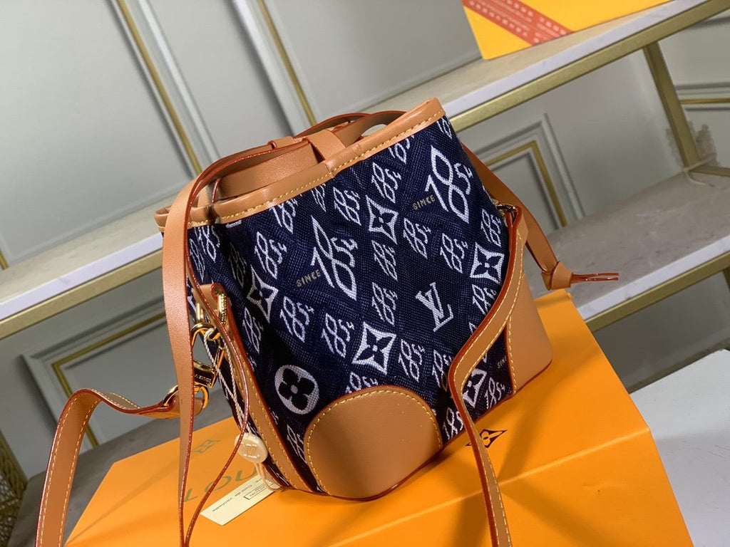 Designer Handbags louis vuitton 099