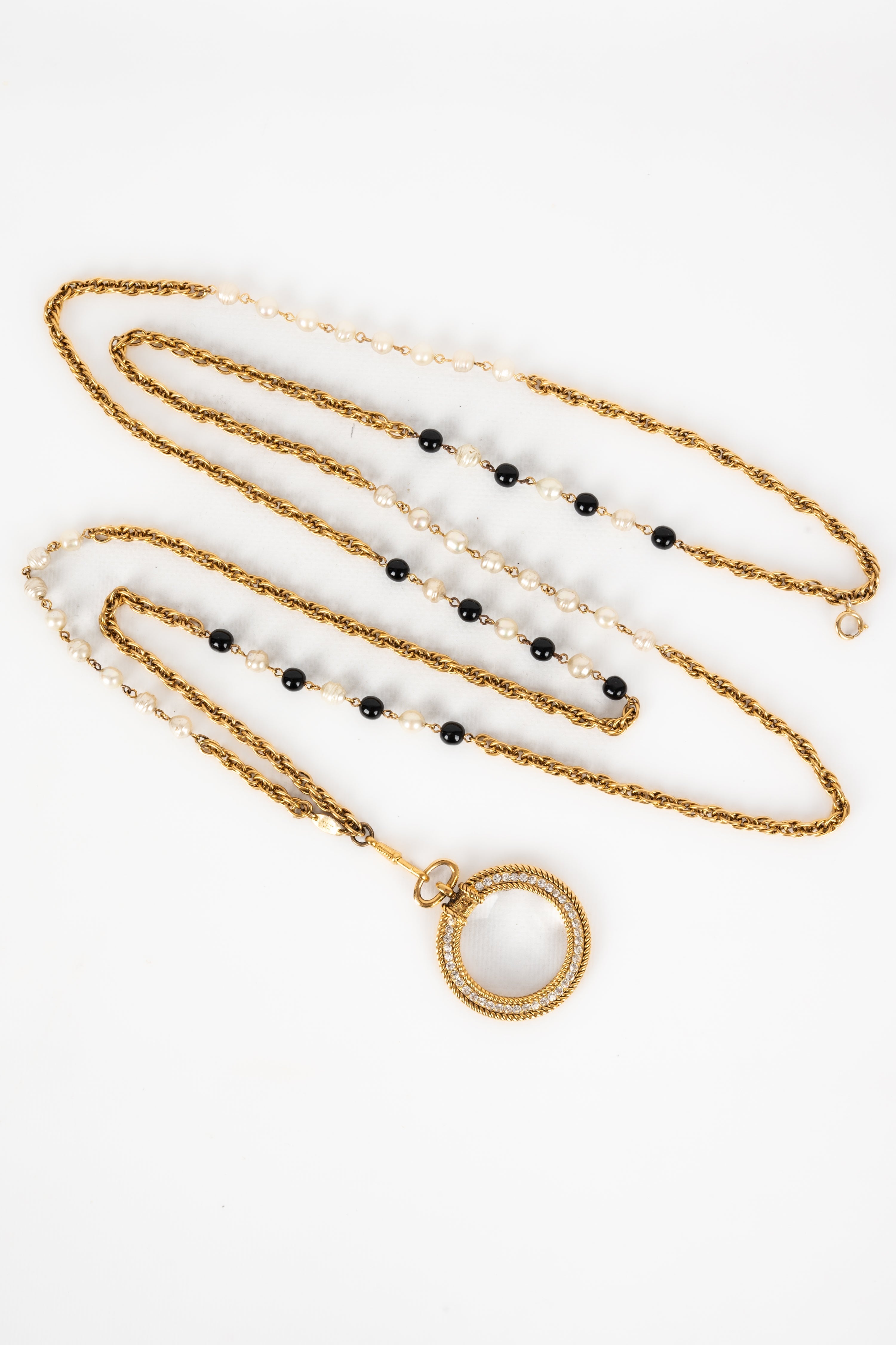 Collier loupe Chanel