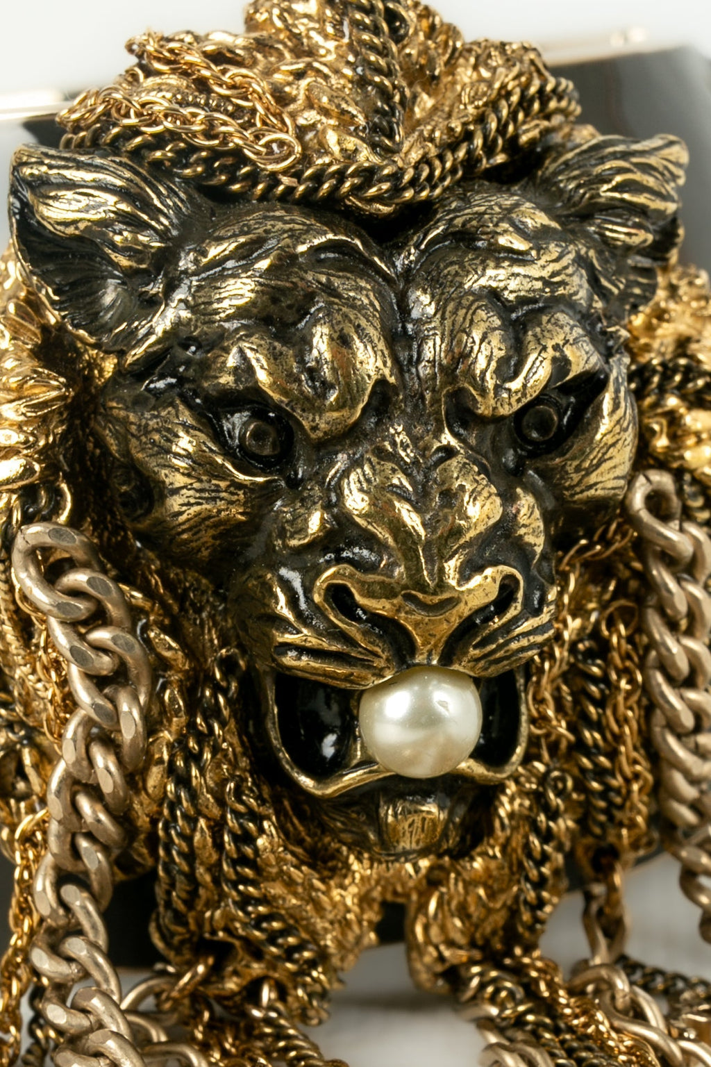 Bracelet "tête de lion" Chanel 2011