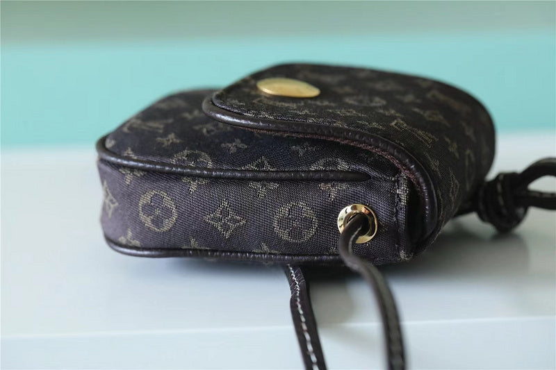 Luxury - Louis Vuitton Bags - 097