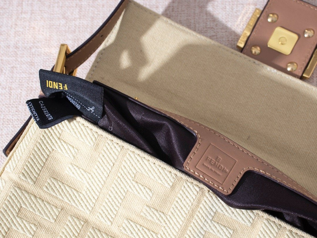Designer Handbags Fendi 080