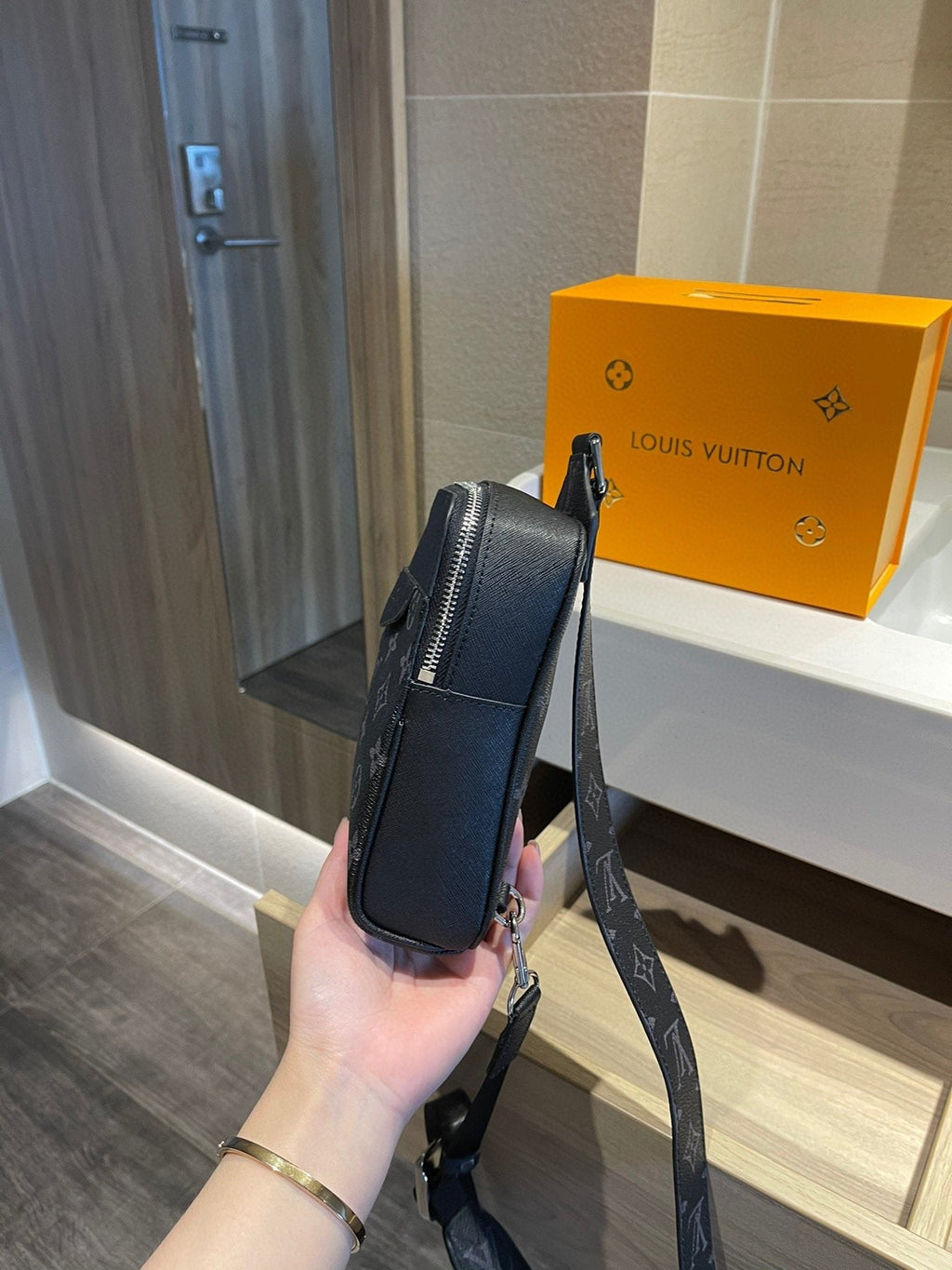 Designer Handbags Louis Vuitton 484