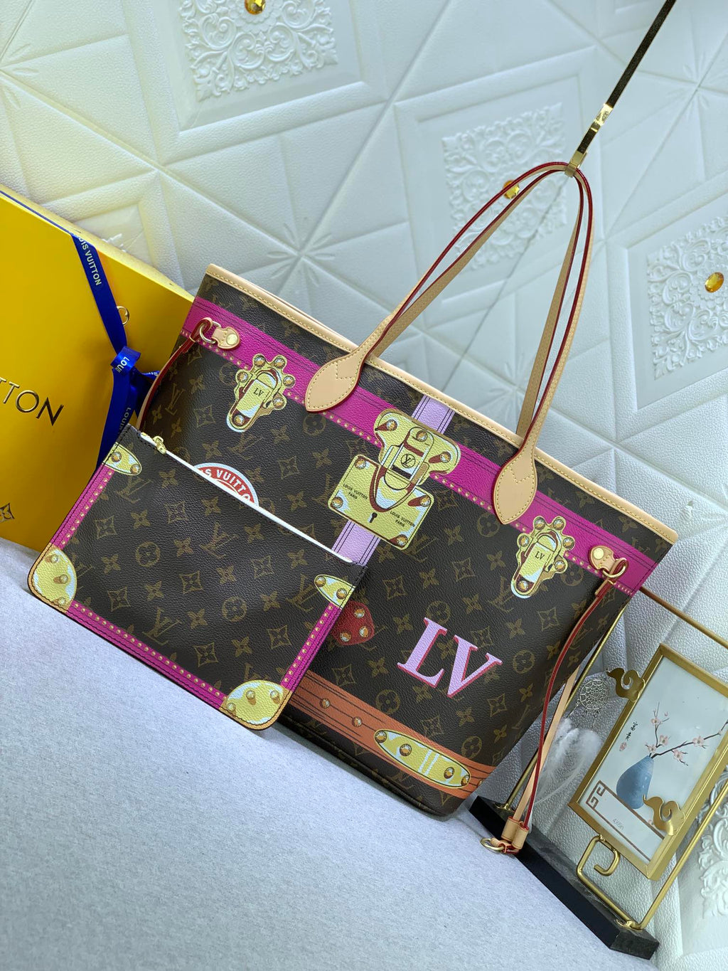 Luxury Bags Louis Vuitton  811