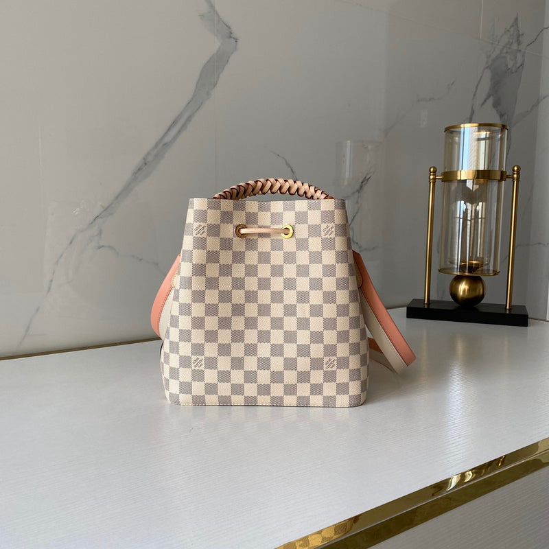 Louis Vuitton Luxury Bags 2699
