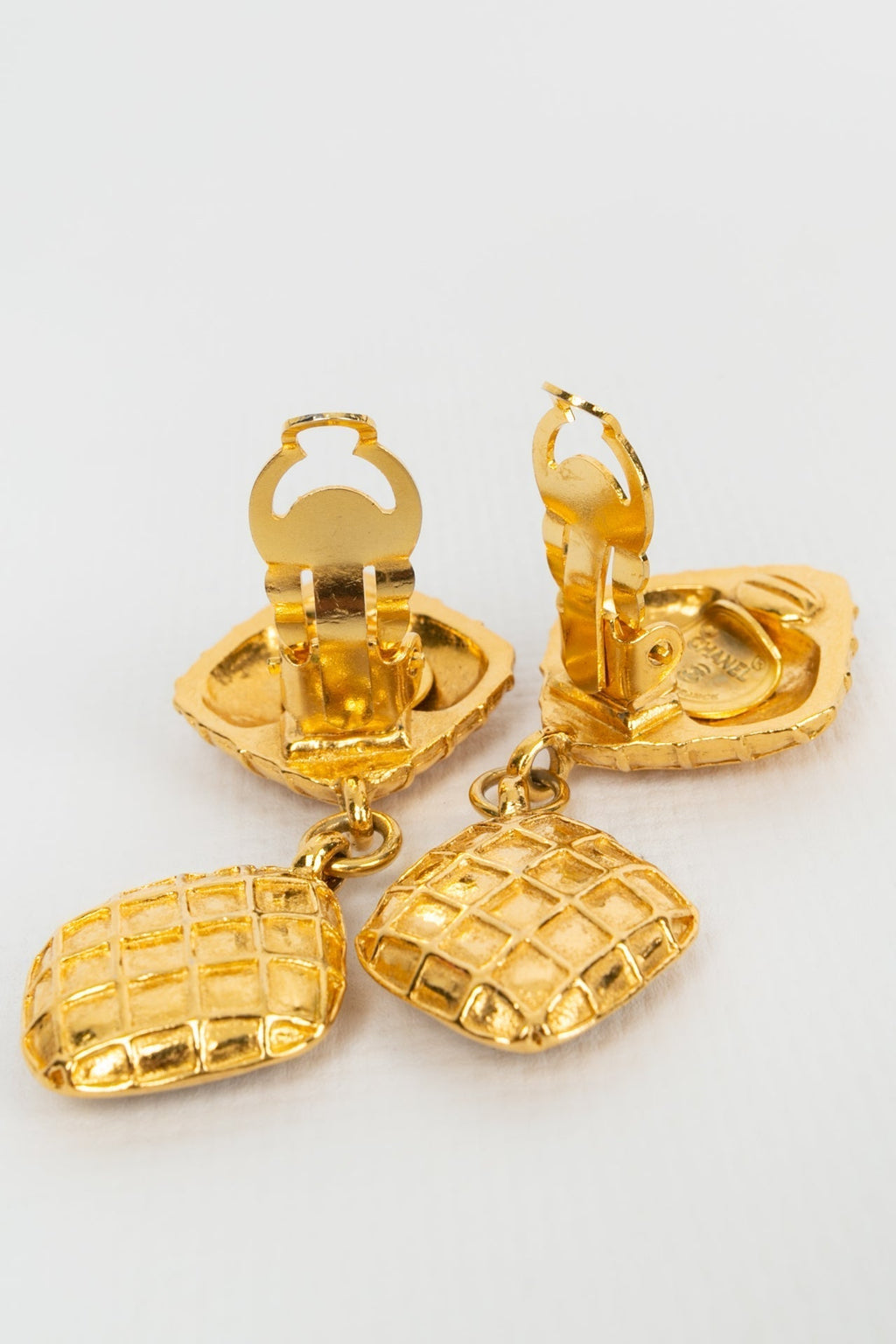 Parure perl��e et strass��e Chanel
