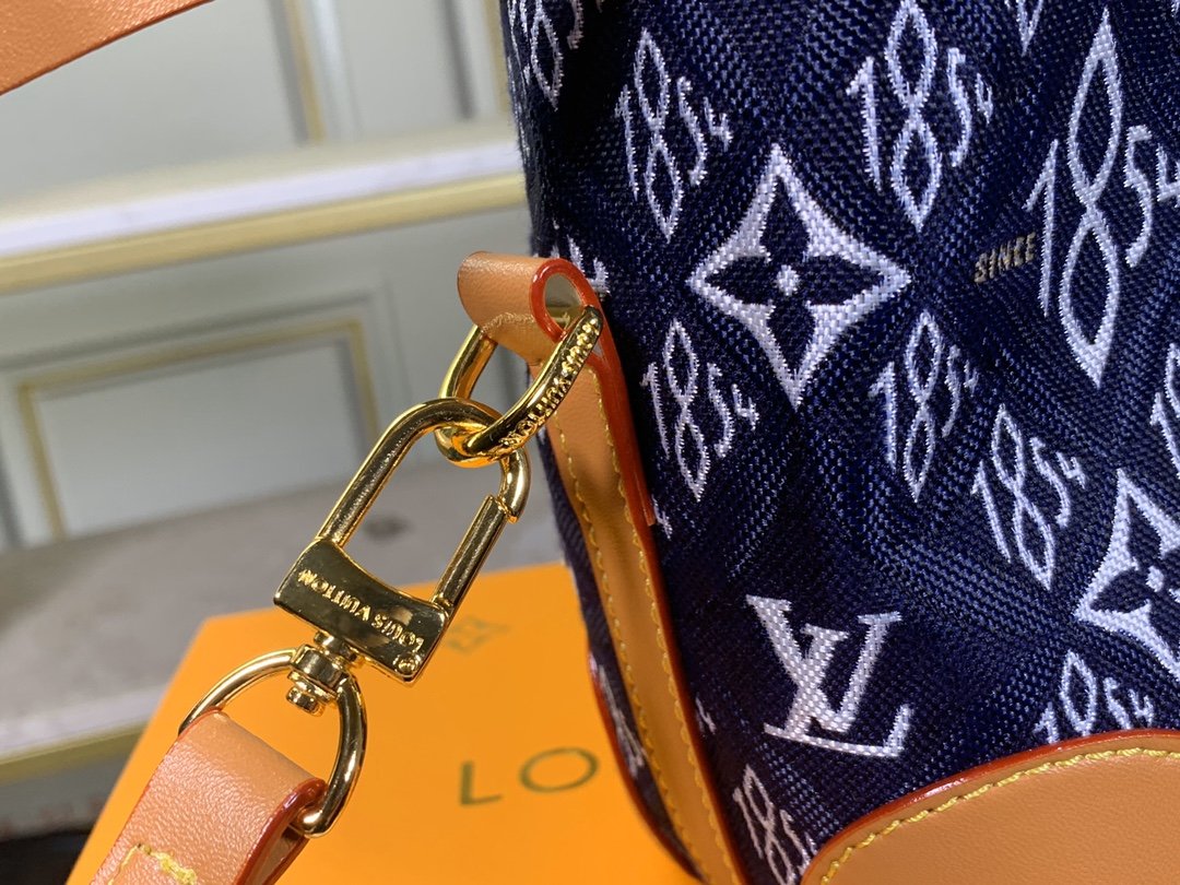Designer Handbags louis vuitton 099
