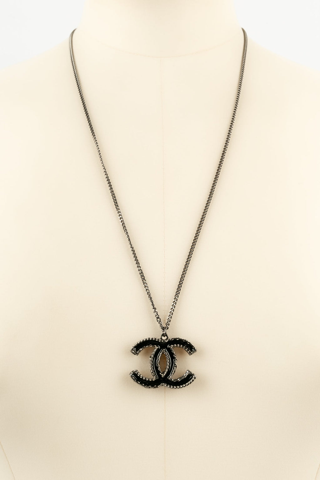 Collier cc Chanel D��fil��