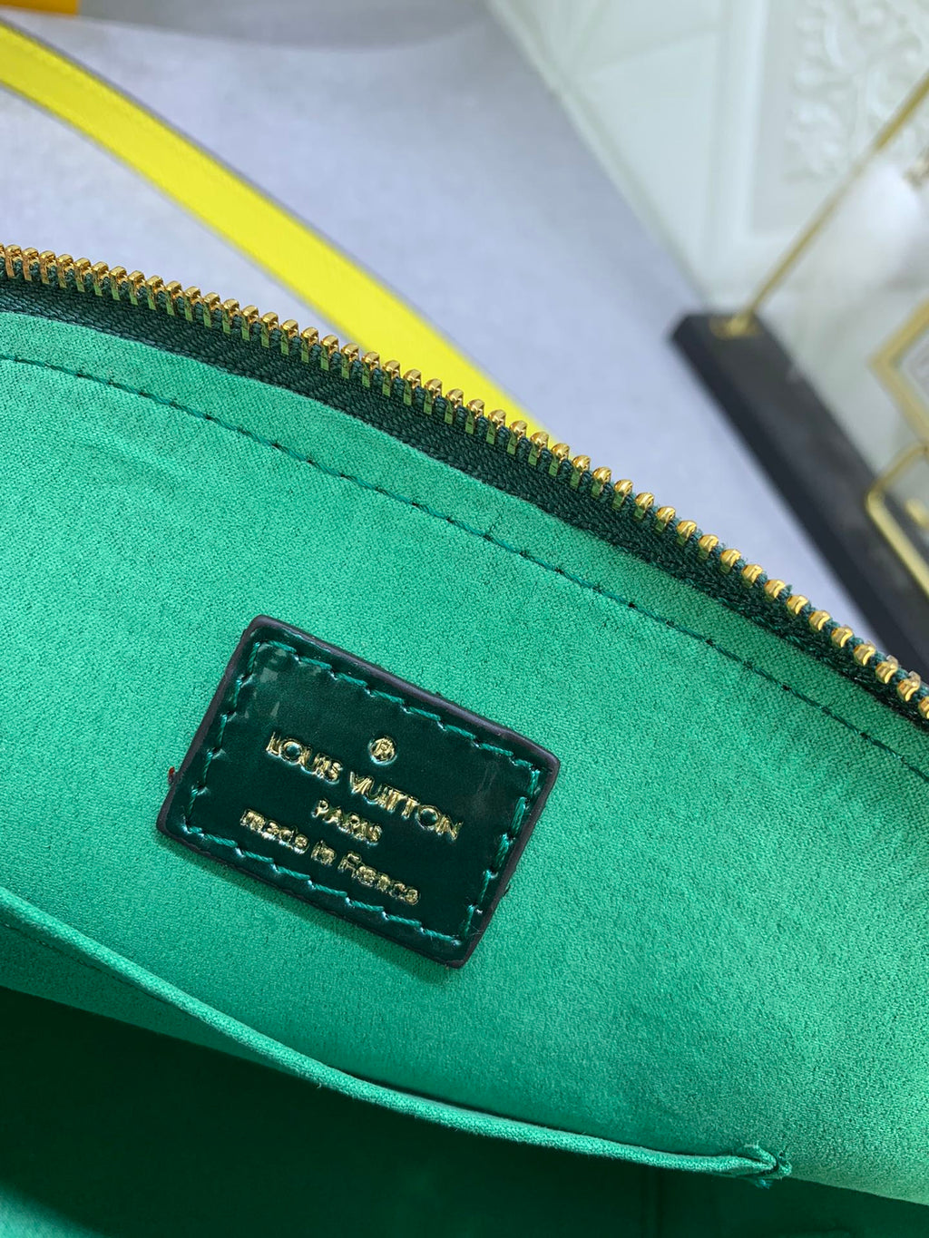 Luxury Bags Louis Vuitton  834