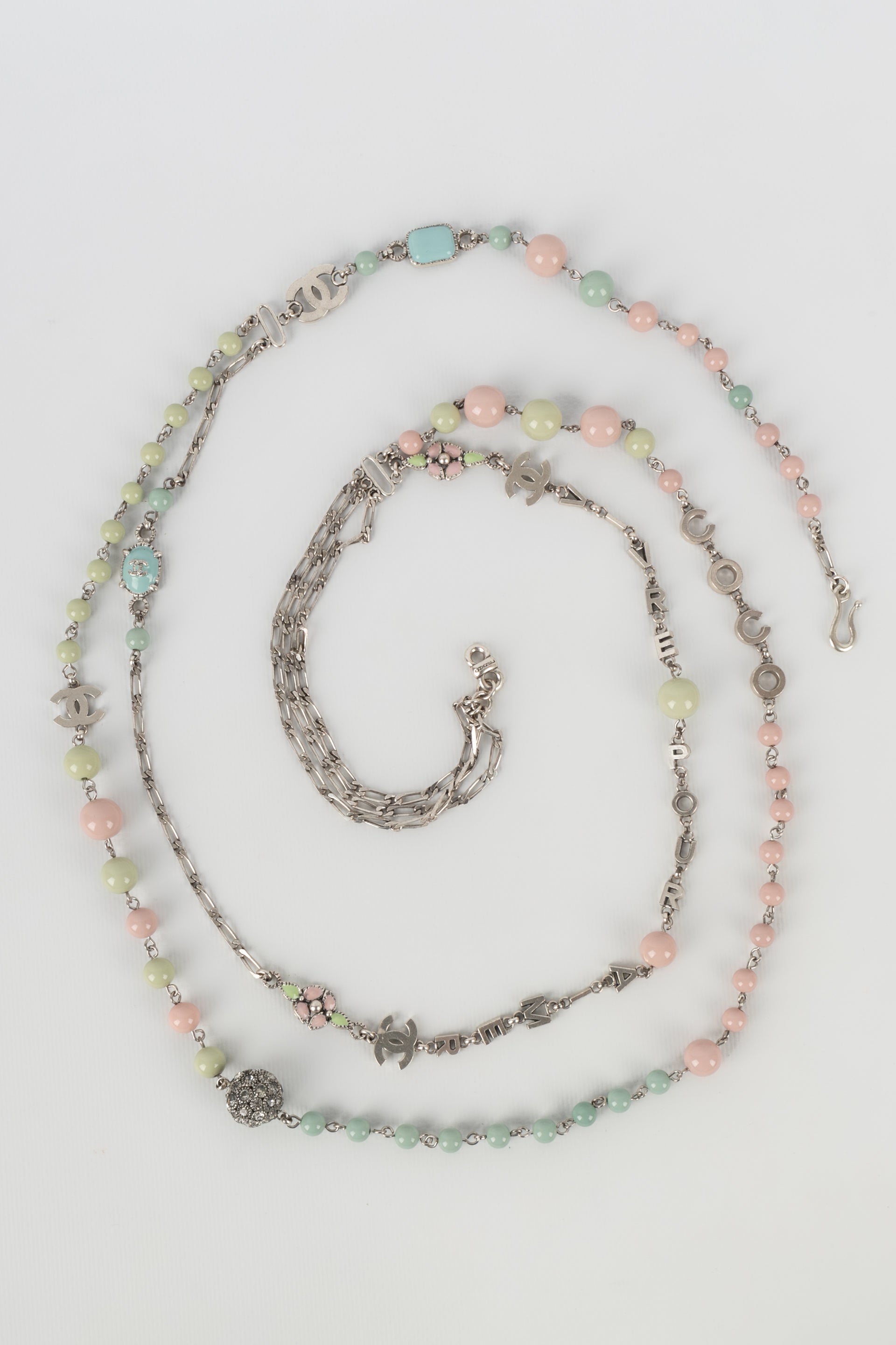 Collier pastel Chanel Croisi��re 2003