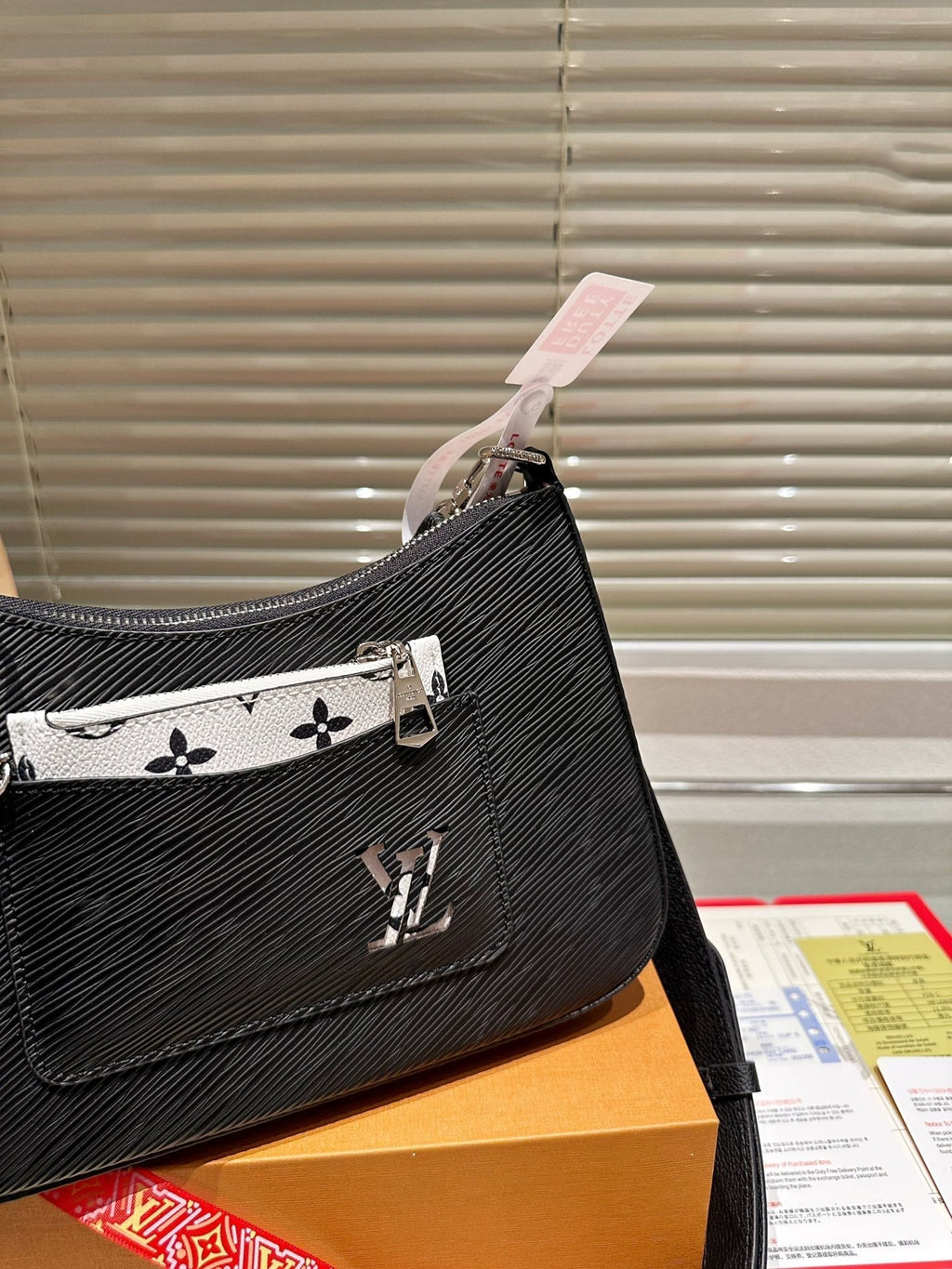Luxury Bags Louis Vuitton  774