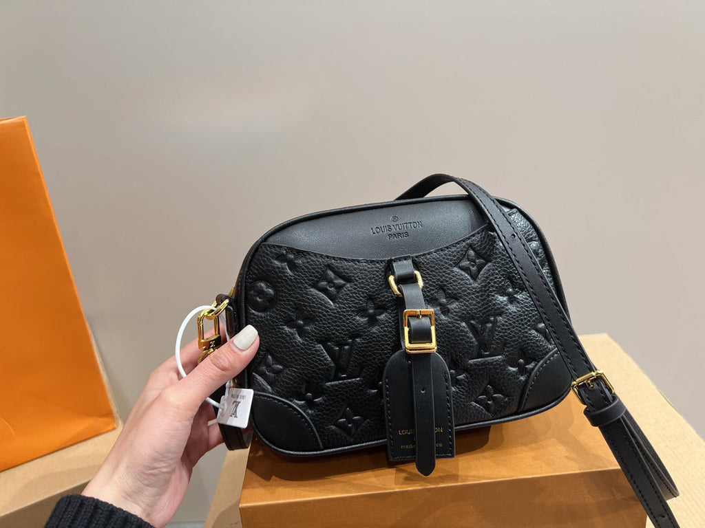 Luxury Bags Louis Vuitton  757