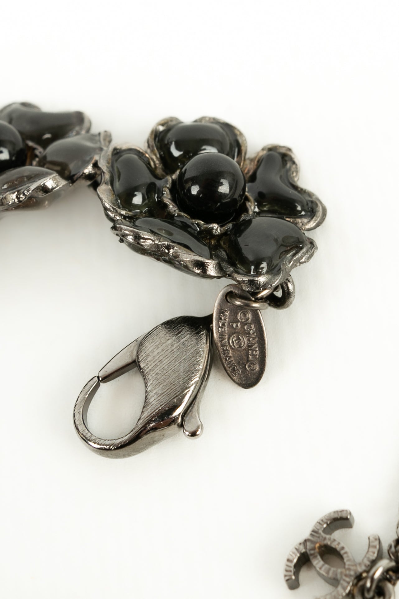 Collier cam��lia Chanel